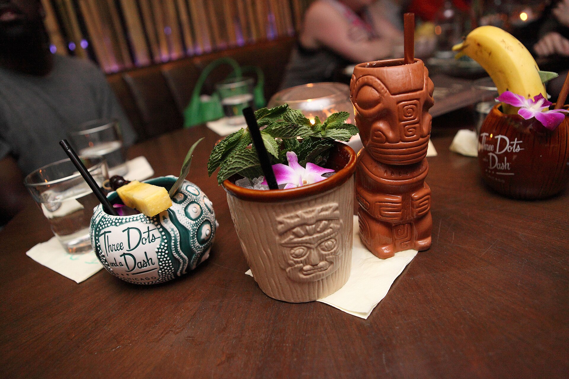 Drinks at Three Dots and a Dash in Chicago