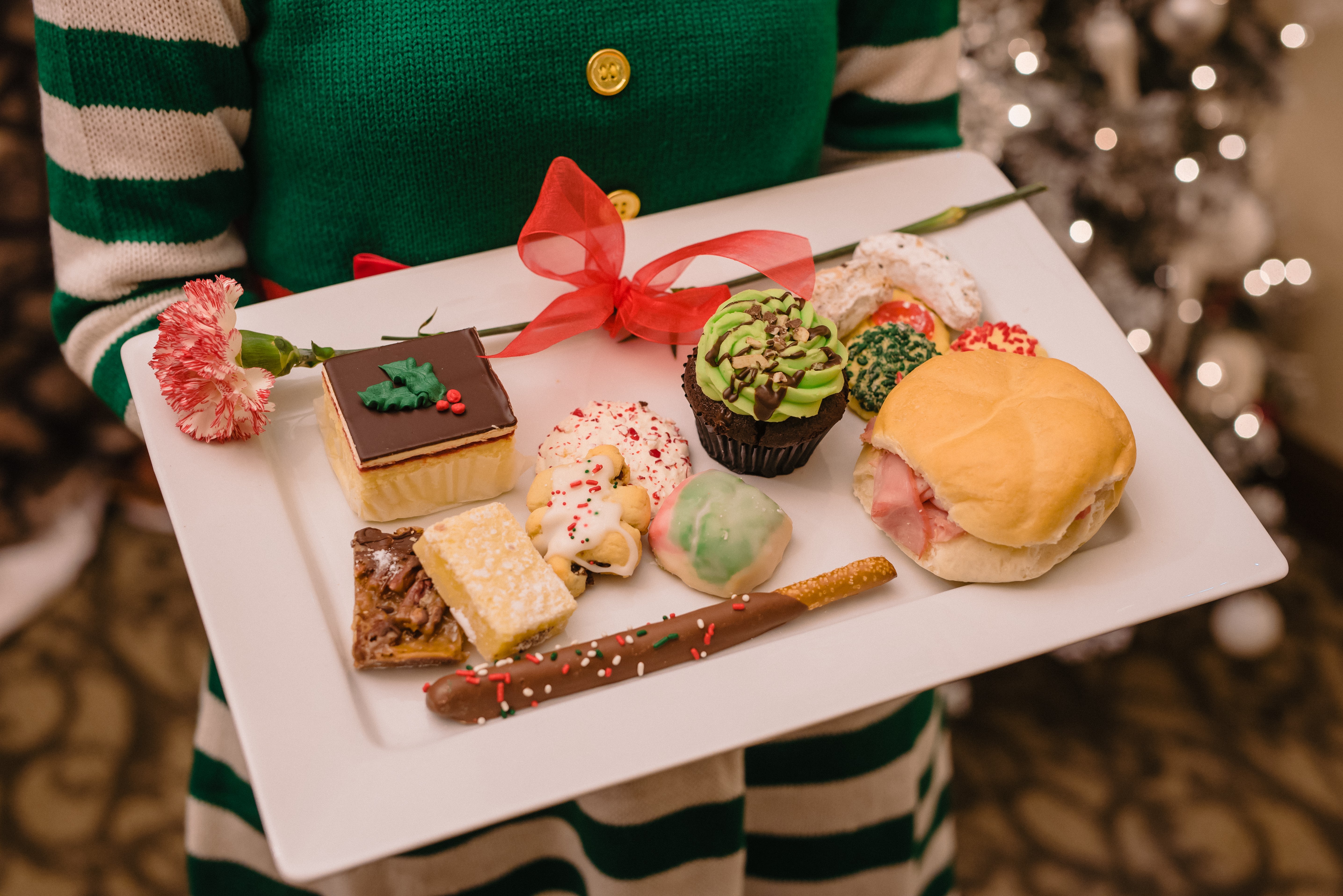 Christmas Around Milwaukee Bakery Bus Tour